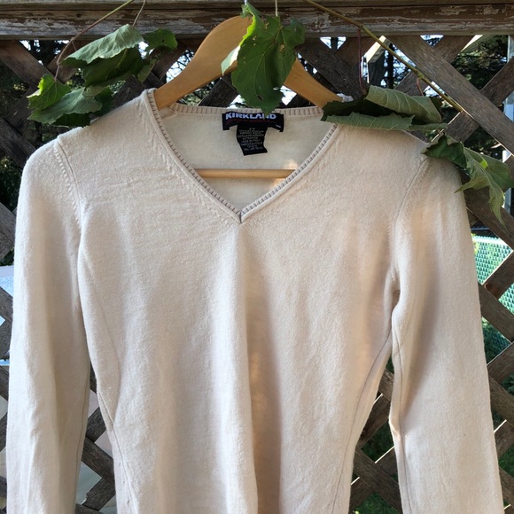 👀Cream Long Sleeve Top✌🏼 - Picture 3 of 6
